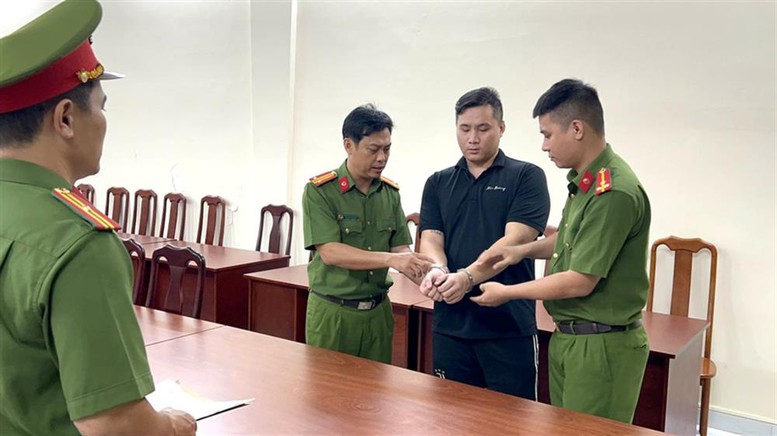 Khởi tố 5 đối tượng về tội mua bán người- Ảnh 1. Khởi tố 5 đối tượng về tội mua bán người- Ảnh 1.