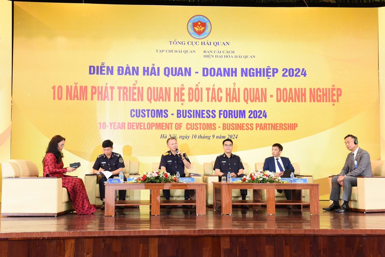 Những sự kiện nổi bật ngành hải quan năm 2024- Ảnh 4. Những sự kiện nổi bật ngành hải quan năm 2024- Ảnh 4.