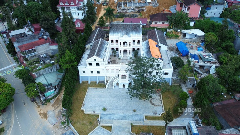 Diện mạo của dinh thự 4.000m2 hơn 100 năm tuổi từng là nỗi khiếp sợ của người dân Bắc Hà sau khi 'khoác áo mới' - Ảnh 5. Diện mạo của dinh thự 4.000m2 hơn 100 năm tuổi từng là nỗi khiếp sợ của người dân Bắc Hà sau khi 'khoác áo mới' - Ảnh 5.