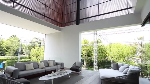 'Nữ tướng' quyền lực của bóng đá Thái Lan: Thuộc gia tộc giàu có với dinh thự 2.000m2 giữa lòng Bangkok- Ảnh 8. 'Nữ tướng' quyền lực của bóng đá Thái Lan: Thuộc gia tộc giàu có với dinh thự 2.000m2 giữa lòng Bangkok- Ảnh 8.