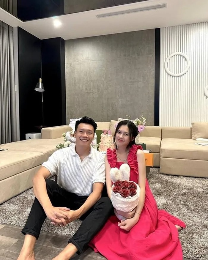 Cầu thủ được nhận xét ‘nóng tính nhất tuyển Việt Nam’ sở hữu căn hộ cao cấp 11 tỷ, view bao trọn thành phố- Ảnh 2. Cầu thủ được nhận xét ‘nóng tính nhất tuyển Việt Nam’ sở hữu căn hộ cao cấp 11 tỷ, view bao trọn thành phố- Ảnh 2.