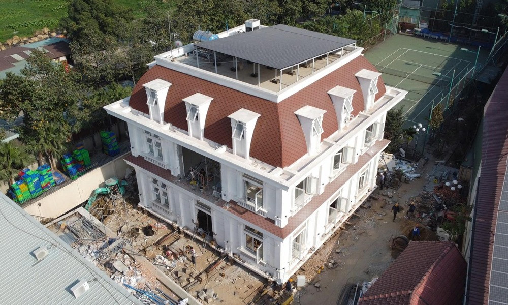 Biệt thự nặng 3.000 tấn ở Bình Dương khiến ‘thần đèn’ 20 năm kinh nghiệm gặp khó - Ảnh 1. Biệt thự nặng 3.000 tấn ở Bình Dương khiến ‘thần đèn’ 20 năm kinh nghiệm gặp khó - Ảnh 1.