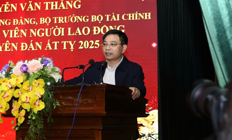 ‘Tết sum vầy’, Bộ Tài chính chia sẻ đồng hành cùng công nhân hoàn cảnh khó khăn- Ảnh 1. ‘Tết sum vầy’, Bộ Tài chính chia sẻ đồng hành cùng công nhân hoàn cảnh khó khăn- Ảnh 1.