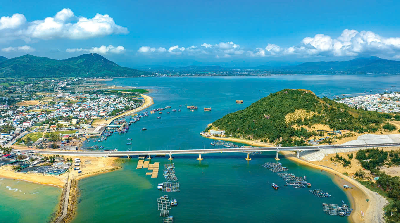 Khu vực Đề Gi - Vũng Bồi, tỉnh Bình Định. Nguồn ảnh: Báo Thanh niên Khu vực Đề Gi - Vũng Bồi, tỉnh Bình Định. Nguồn ảnh: Báo Thanh niên