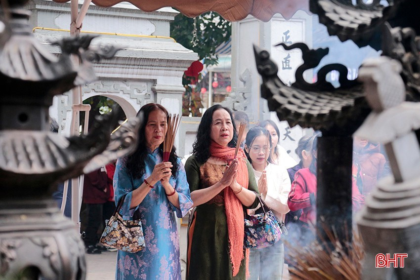 Ngôi đền nộp hơn 25 tỷ đồng tiền công đức, xây dựng từ thời Hậu Lê, hơn 500 năm lịch sử - ảnh 1