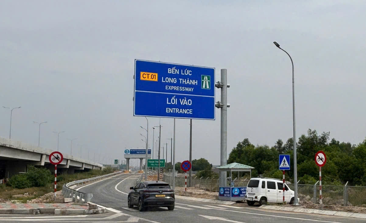 Dự án cao tốc Bến Lức - Long Thành. Nguồn ảnh: Báo Giao thông Dự án cao tốc Bến Lức - Long Thành. Nguồn ảnh: Báo Giao thông