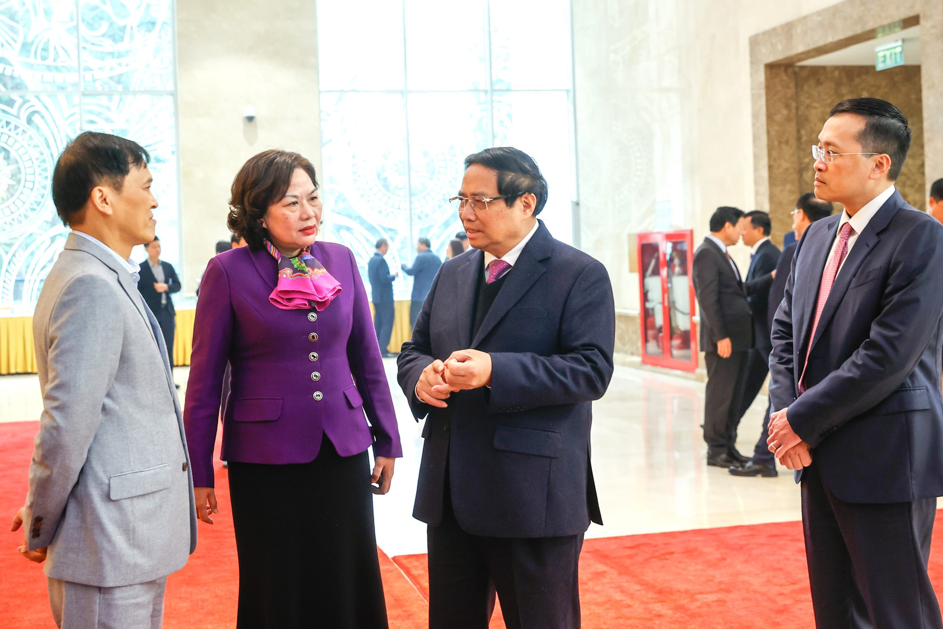 Ngành ngân hàng năm 2025: Tăng tốc tín dụng gắn với kiểm soát rủi ro- Ảnh 1. Ngành ngân hàng năm 2025: Tăng tốc tín dụng gắn với kiểm soát rủi ro- Ảnh 1.