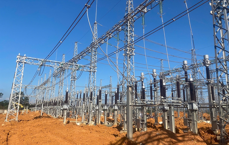 Tập trung gỡ vướng, hoàn thành dự án trạm biến áp 220kV Vũng Áng
- Ảnh 1. Tập trung gỡ vướng, hoàn thành dự án trạm biến áp 220kV Vũng Áng
- Ảnh 1.
