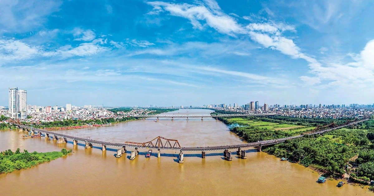 Cây cầu vượt sông hiếm có ở Việt Nam được đi ngược chiều, từng là công trình kiến trúc vĩ đại nhất phương Đông với 6.000 tấn thép và 2.000m3 gỗ- Ảnh 1. Cây cầu vượt sông hiếm có ở Việt Nam được đi ngược chiều, từng là công trình kiến trúc vĩ đại nhất phương Đông với 6.000 tấn thép và 2.000m3 gỗ- Ảnh 1.