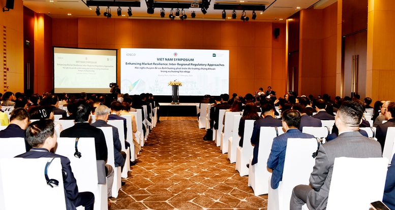 Chia sẻ kinh nghiệm quốc tế, phát triển thị trường chứng khoán bền vững- Ảnh 1. Chia sẻ kinh nghiệm quốc tế, phát triển thị trường chứng khoán bền vững- Ảnh 1.
