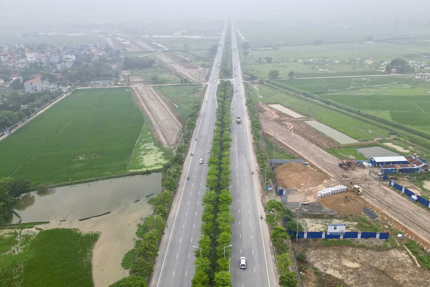 Muộn nhất vài tháng nữa, đô thị đặc biệt của Việt Nam sẽ hoàn thành GPMB cho tuyến đường hơn 6.000 tỷ- Ảnh 2. Muộn nhất vài tháng nữa, đô thị đặc biệt của Việt Nam sẽ hoàn thành GPMB cho tuyến đường hơn 6.000 tỷ- Ảnh 2.