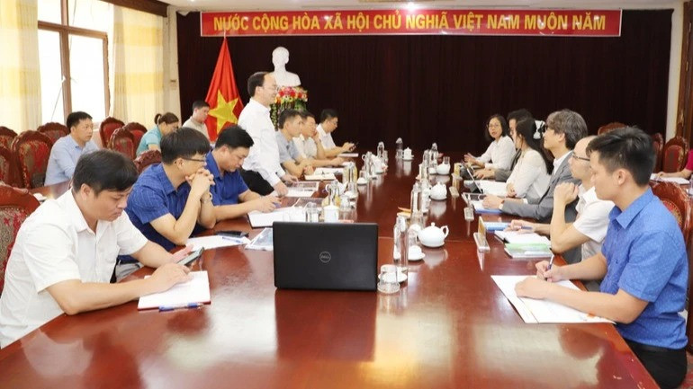 Tỉnh sở hữu một trong những hồ nước ngọt lớn nhất thế giới sẽ làm 10 sân golf - Ảnh 1. Tỉnh sở hữu một trong những hồ nước ngọt lớn nhất thế giới sẽ làm 10 sân golf - Ảnh 1.