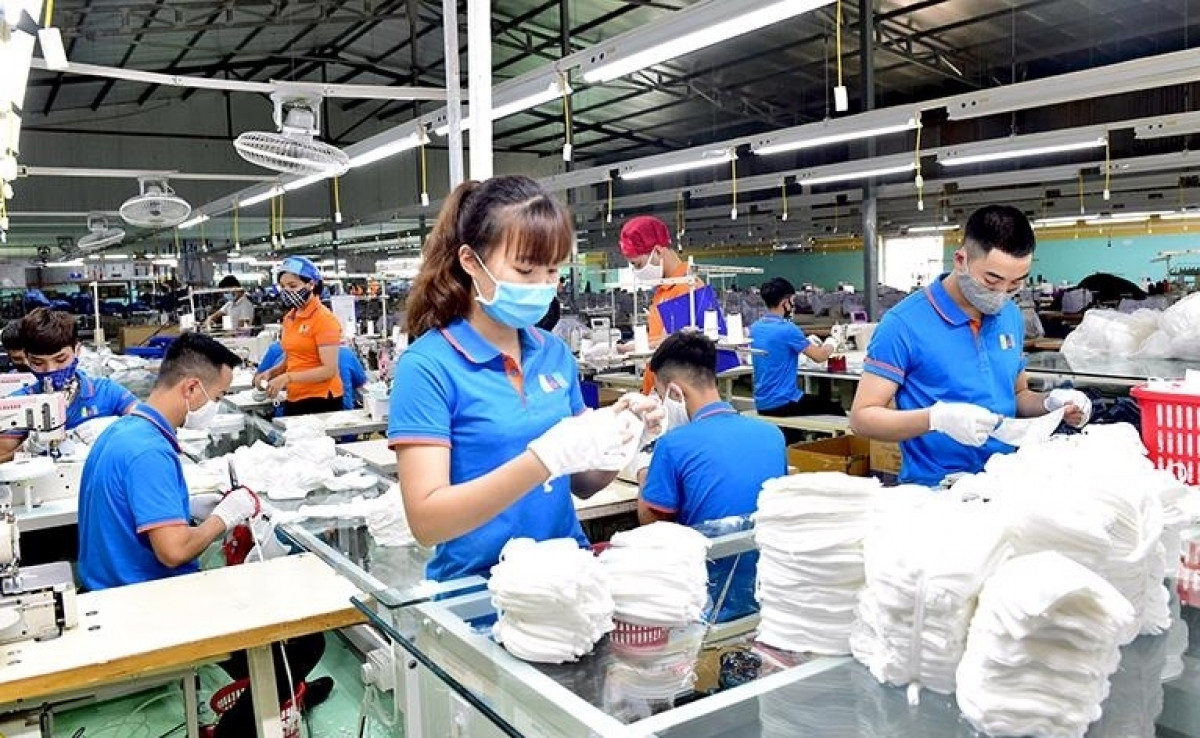 Để doanh nghiệp tư nhân không ngừng lớn mạnh: Phải giám gánh nặng chi phí