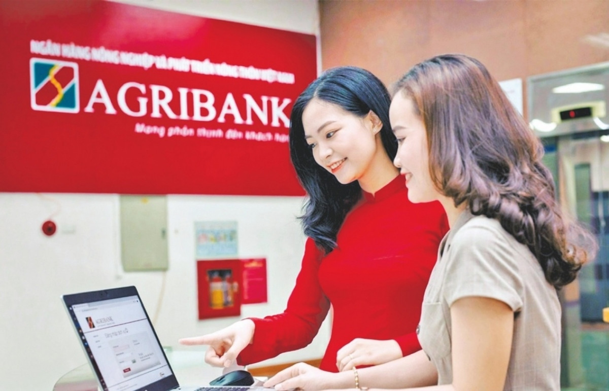 Khách hàng Agribank nhanh chóng cập nhật CCCD gắn chip trong tháng 12 để tránh bị ngừng giao dịch