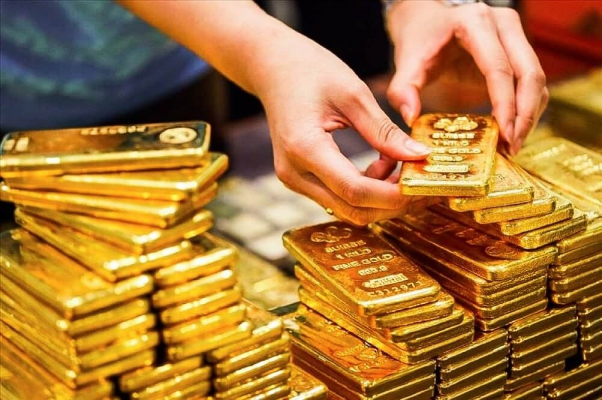 Giá vàng dự báo có thể đạt 3.200 USD/ounce trong năm 2025, chuyên gia khuyên 'HÃY MUA VÀNG'